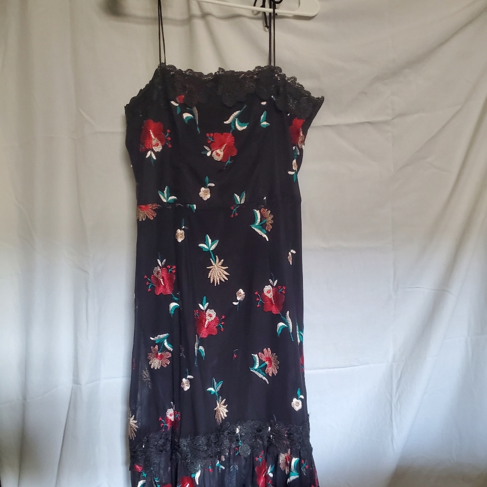 New embroidery dress